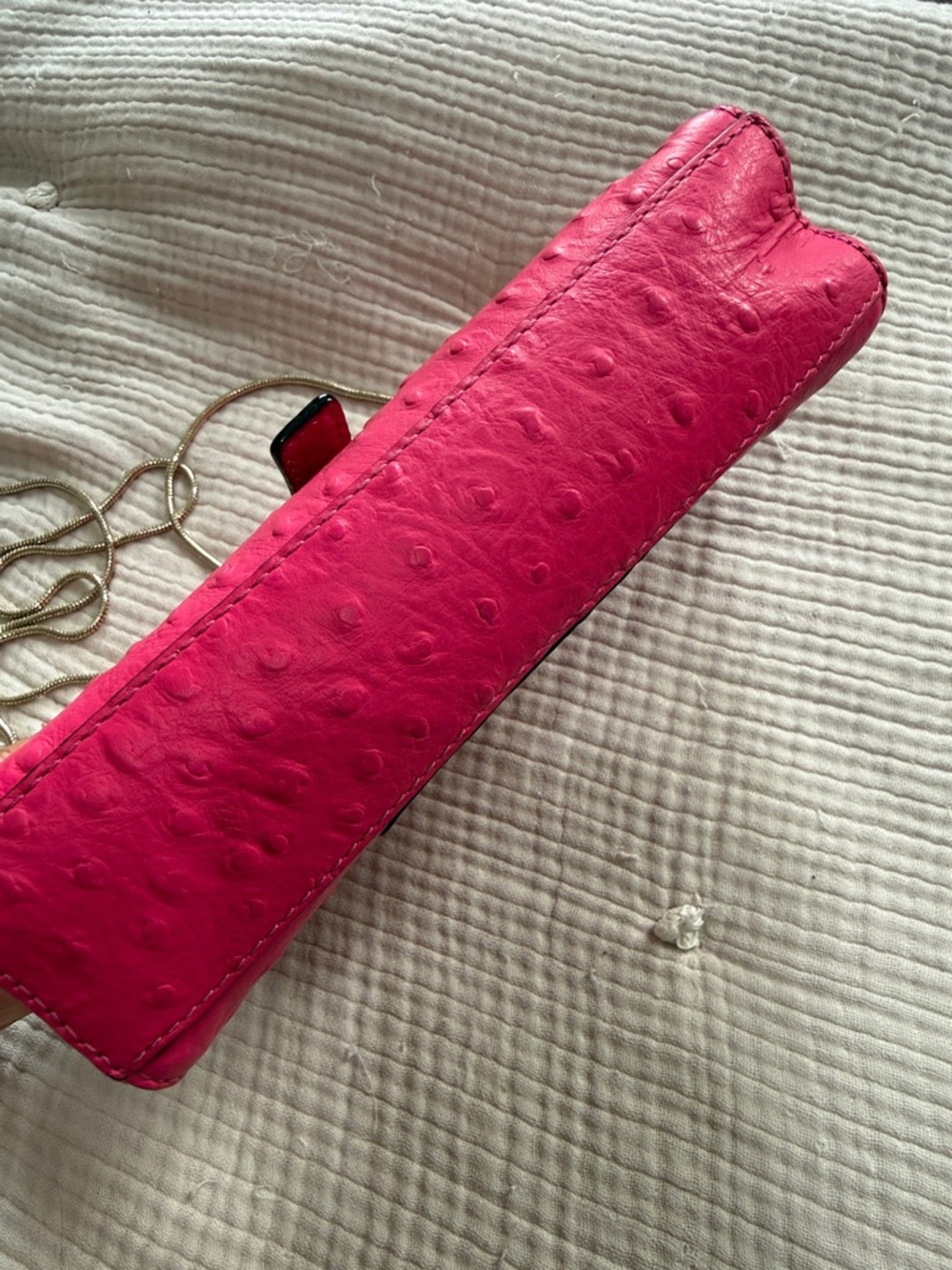 Kate Spade Hot Pink Textured Crossbody with Gold Chain - Picture 5 of 12